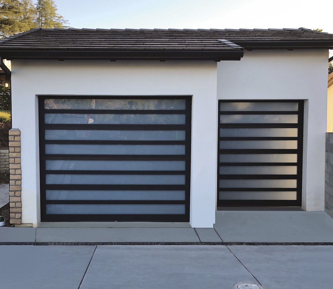 Model EL125 Contemporary Aluminum Garage Doors